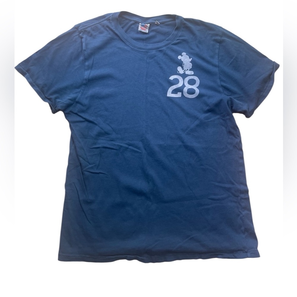 Junk Food Disney Mickey Mouse “28” Graphic Tee Men’s Medium Navy